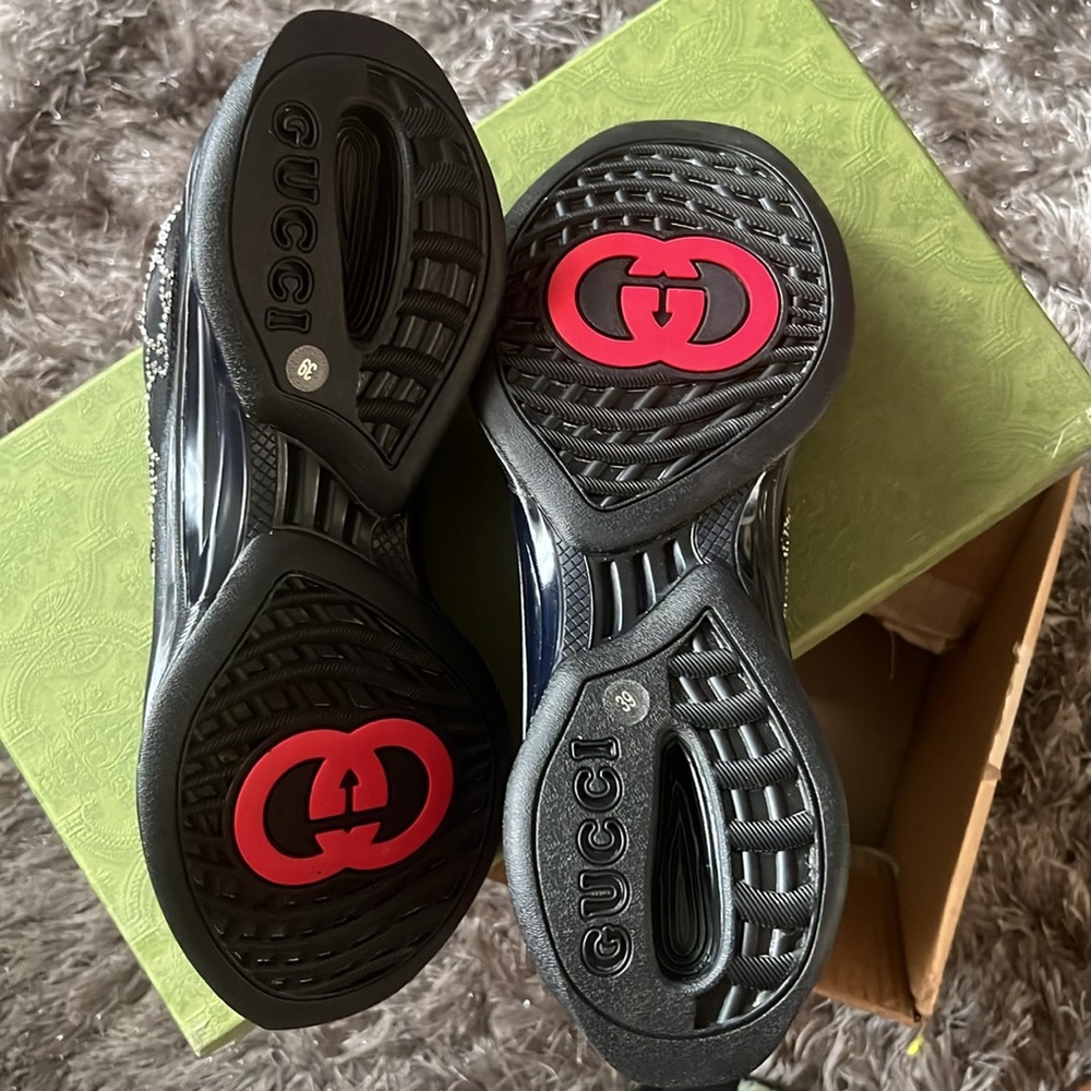 BNIB Gucci Black and Silver Crystal GG sneakers - Picture 3 of 6